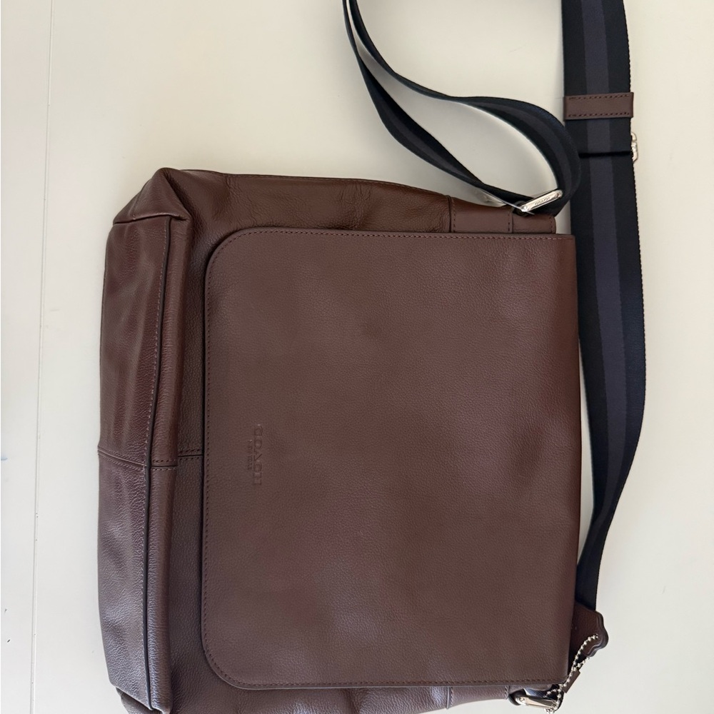 Coach Brown Leather Messenger Bag Minimalist Design